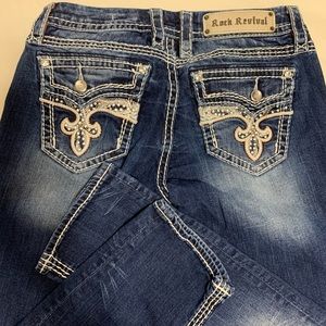 Rock Revival mid-rise easy Capri size 28.